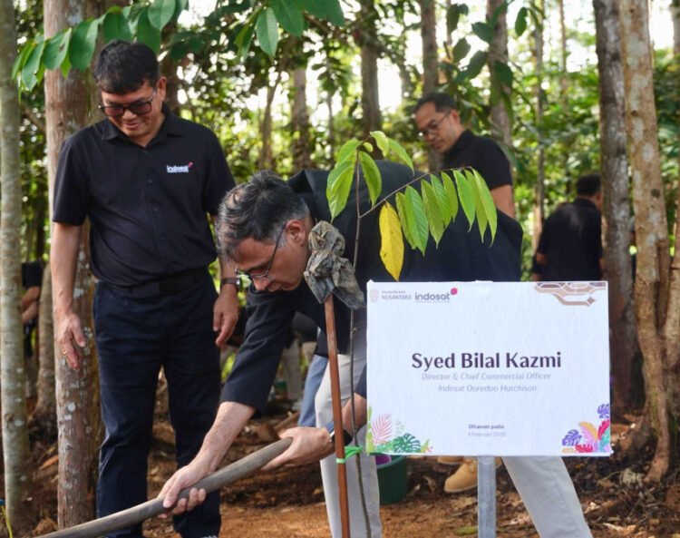 Indosat Tanam Pohon di IKN, Perkuat Implementasi Konsep Kota Hijau Nusantara